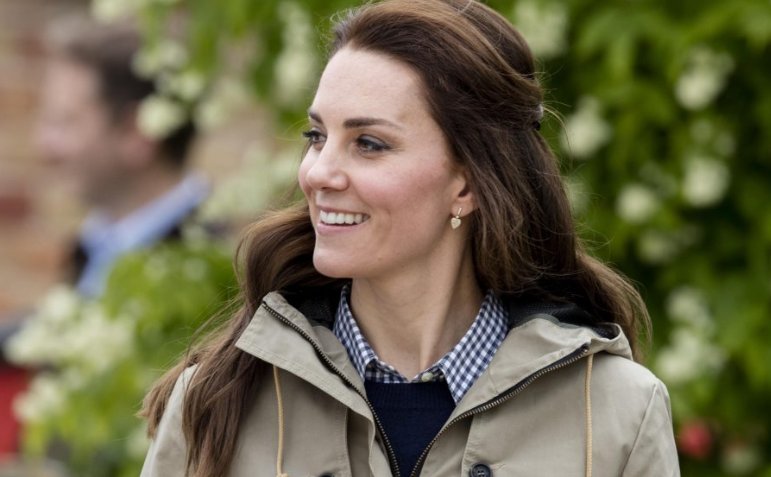 This one thing that Kate Middleton has worn is set to sell out FAST... lookm.ag/0FDDyg