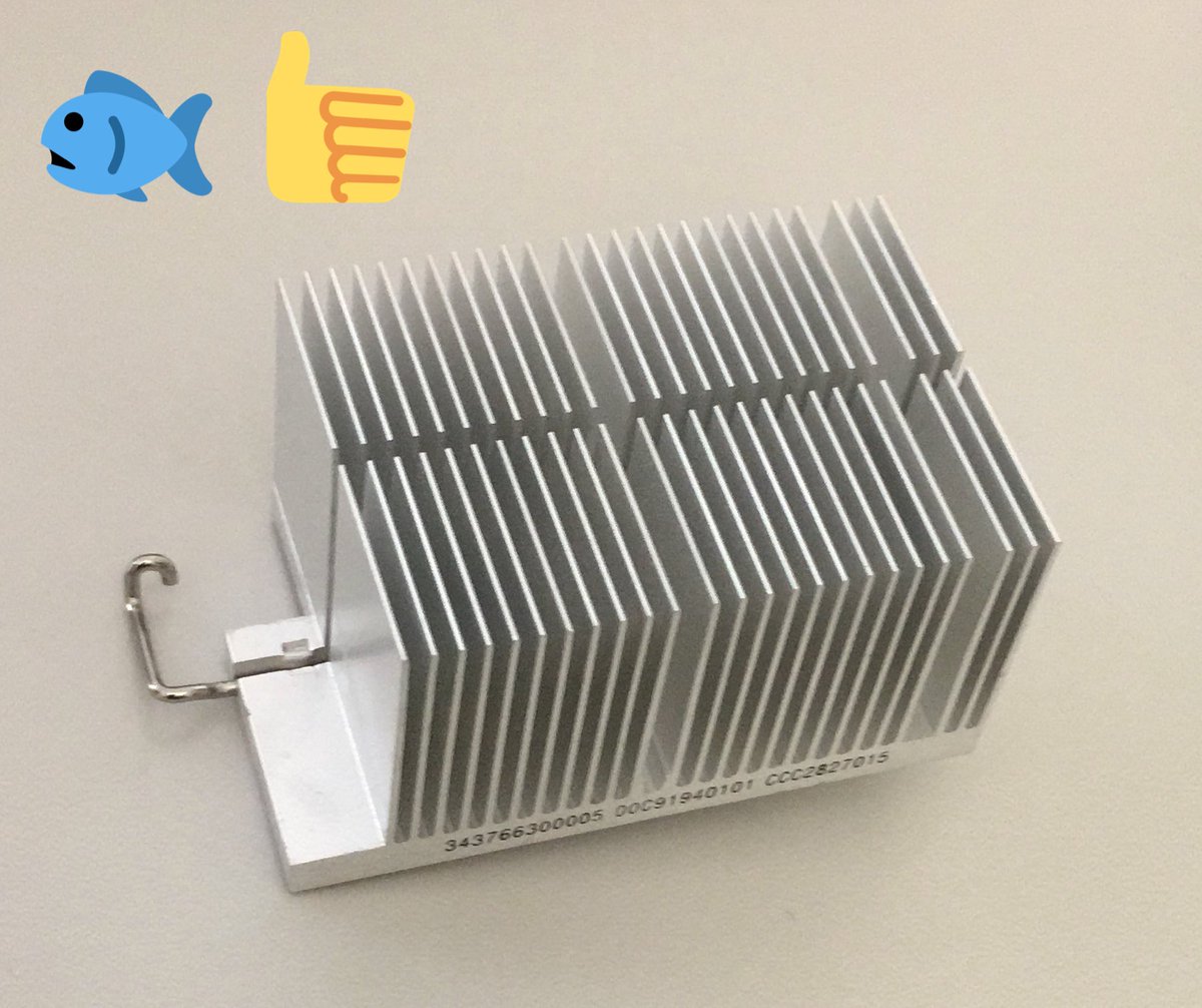 hagen_oskar's tweet photo. @joris_bertrand breakthrough in morphometrics on its way! :) Processor Heat sink + DIY work = perpendicular fish morpho pictures #reeFISH https://t.co/725NoHvSdi