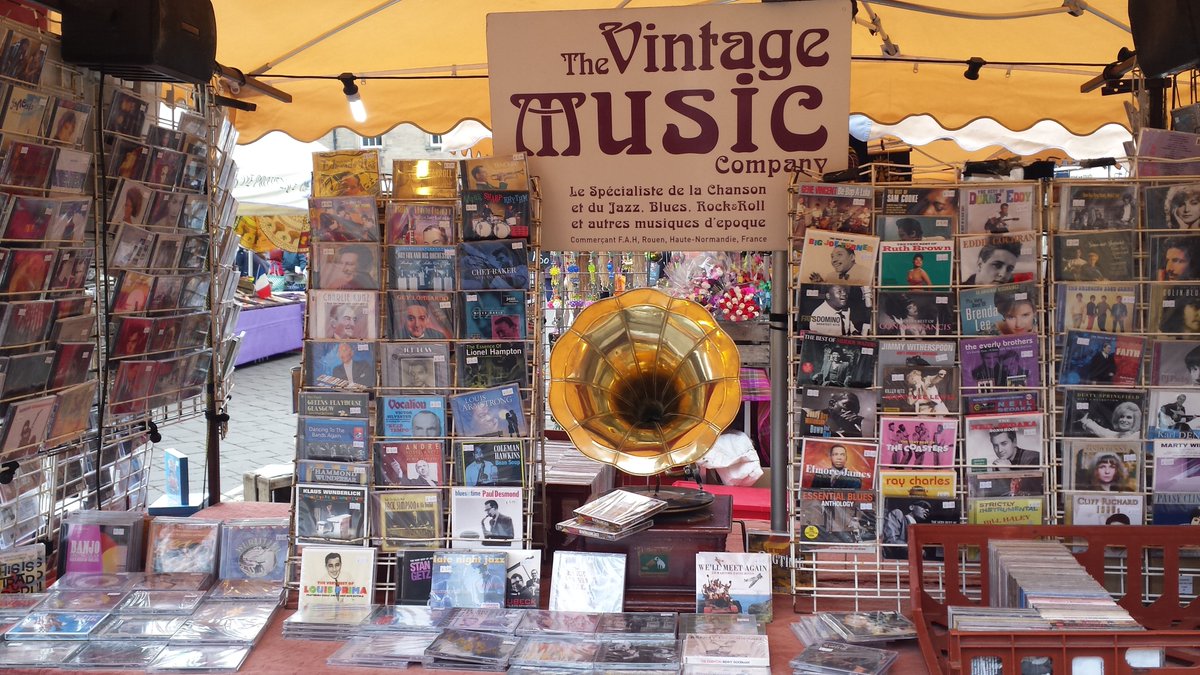 Gifts galore at the #Millhill French market this Fri/Sat 12-13 May:  #soaps, vintage #films and #music, #fashion, #tableclothes and more!