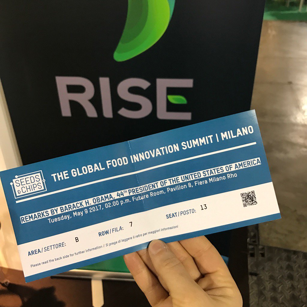 allisonrstew's tweet photo. At @sac17 ready for @BarackObama to speak! @RISEproductsco https://t.co/ckbEKFptP0