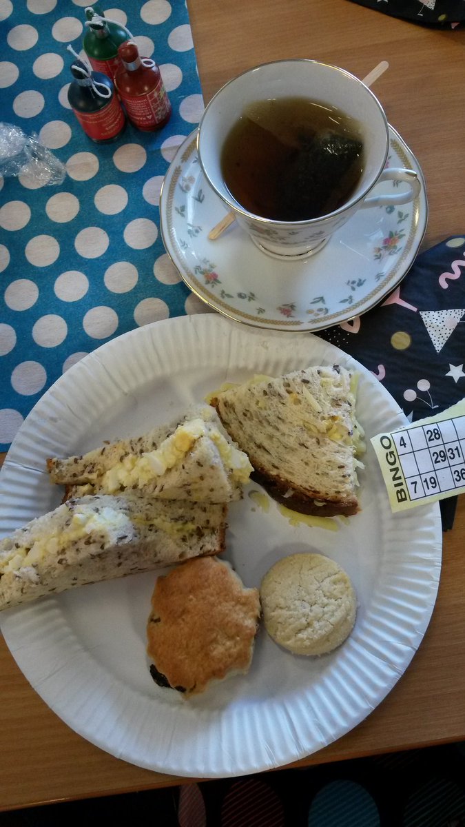Henri celebration lunch for @RedCrossWeek followed by bingo fun by our wonderful <a href="/RedCrossScot/">Red Cross Scotland</a> #renfewshire #fundraising #volunteers