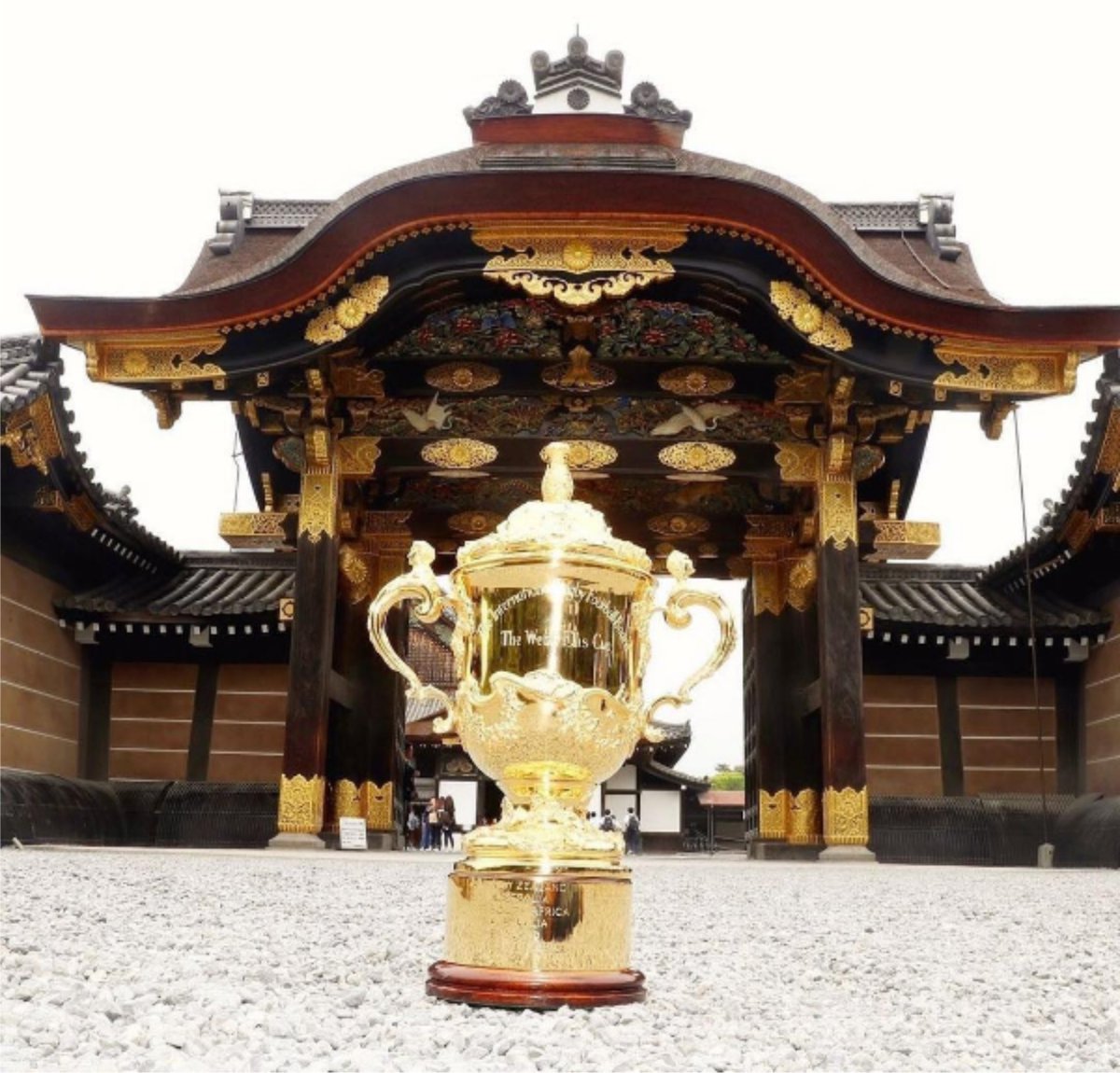 La Copa #WebbEllis ya está en #Japón y hay expectativa por el sorteo del #RWC2019 que se realizará mañana.