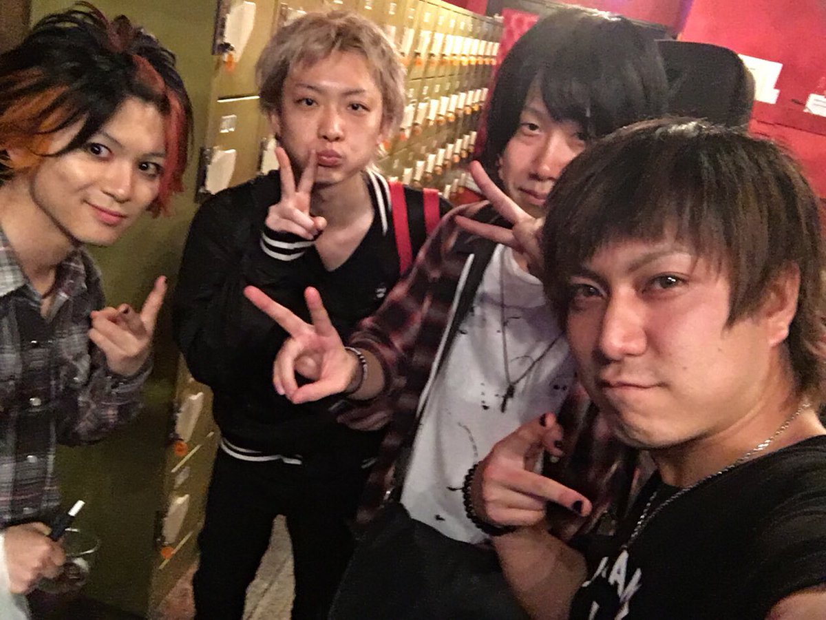 ryo_mwv911's tweet photo. 昨日のみんなと♪
最高な仲間たちと、遊びに来てくれたみんなのおかげで、良いイベントになって良かった!!
#B-RAVE
#駒澤大学
#TRYNO-N
#refillsmall
本当にありがとうございました!!
そしてMISAKO誕生日おめでとう😁🎊 https://t.co/Nqu2OnmDOW