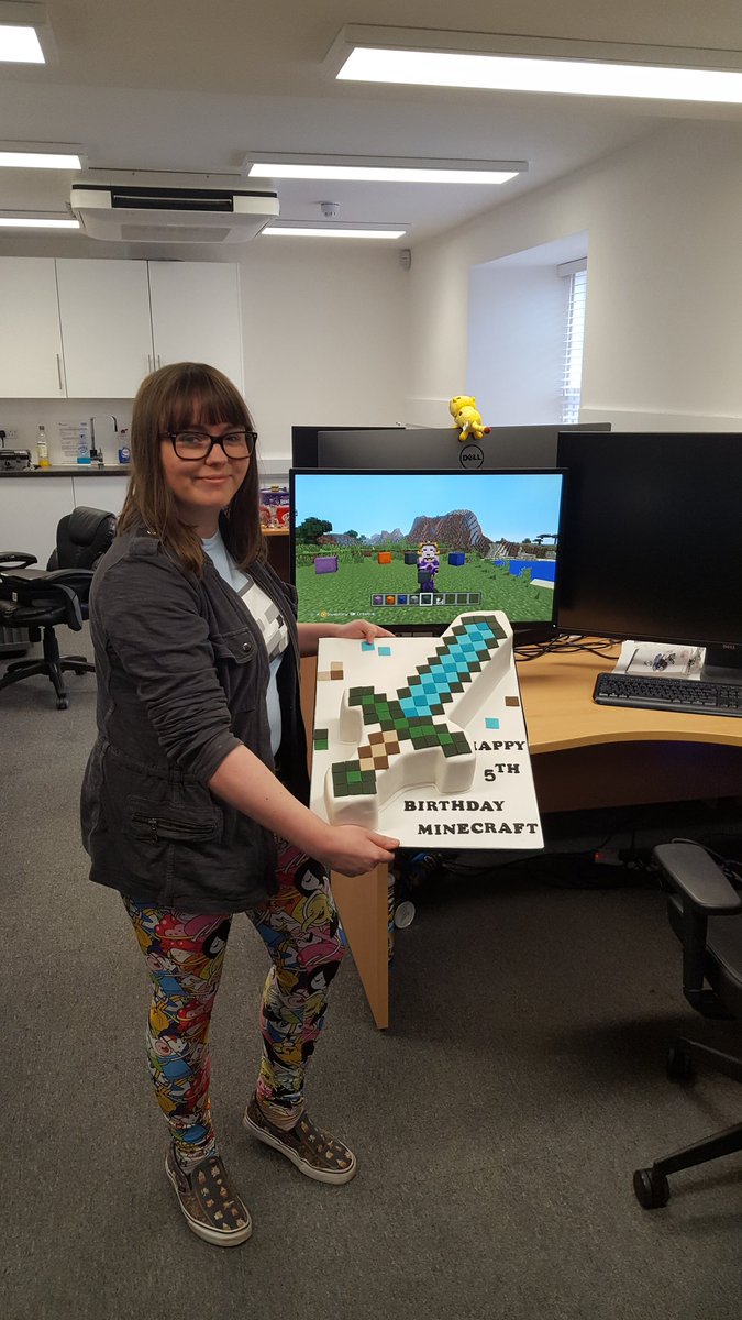 4JStudios's tweet photo. Party time :) https://t.co/VXK1qyW24X