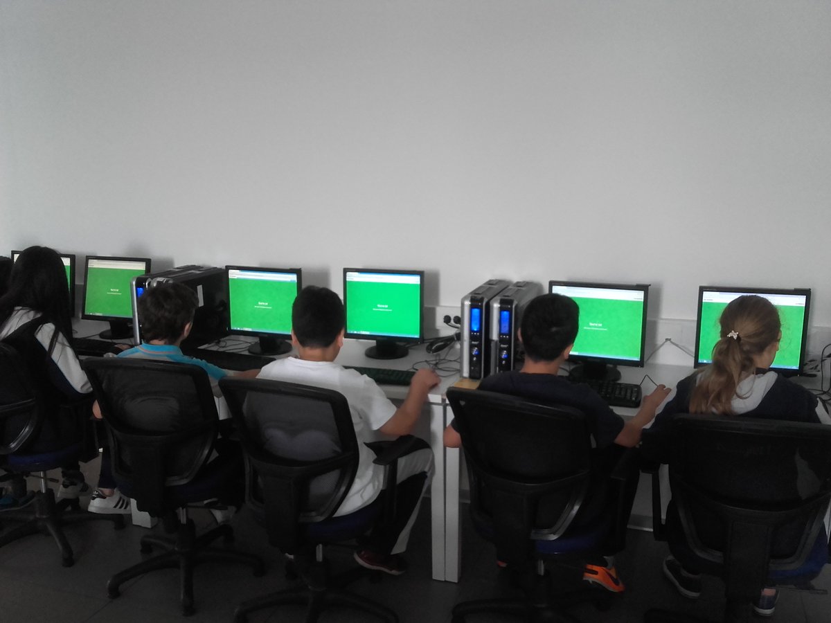 Beykent Okyanus Koleji #kodlamasoleni tüm hızıyla devam ediyor @emretr9 <a href="/metedoganay/">Mete Doğanay</a>