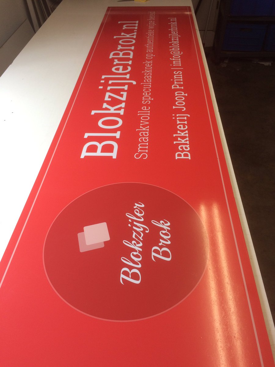 Weer een #reclamebord gereed voor <a href="/SVBlokzijl/">SV Blokzijl</a>, <a href="/blokzijlerbrok/">Blokzijler Brok</a> is de nieuwe sponsor op De Uiterdijken #blokzijl