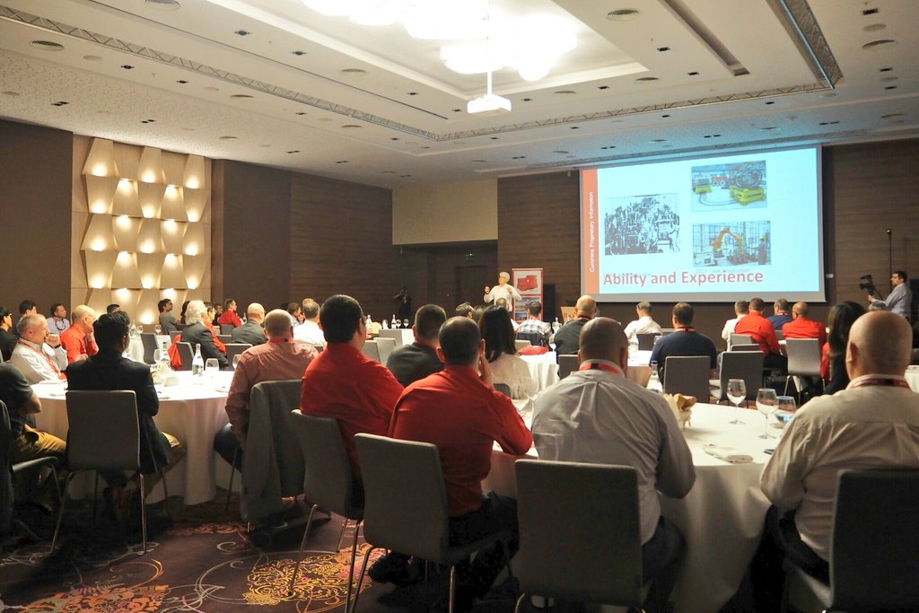 STAMFORDAvK's tweet photo. The welcome presentation by @SteveHopkinsGM in Craiova for our #AvKEvent https://t.co/y29uuq4GJr