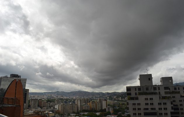 YVKE_Mundial's tweet photo. #9May 🌦️Nubosidad y precipitaciones incrementarán en horas de la tarde https://t.co/VLeEj8kx7l https://t.co/feG0CYnr70