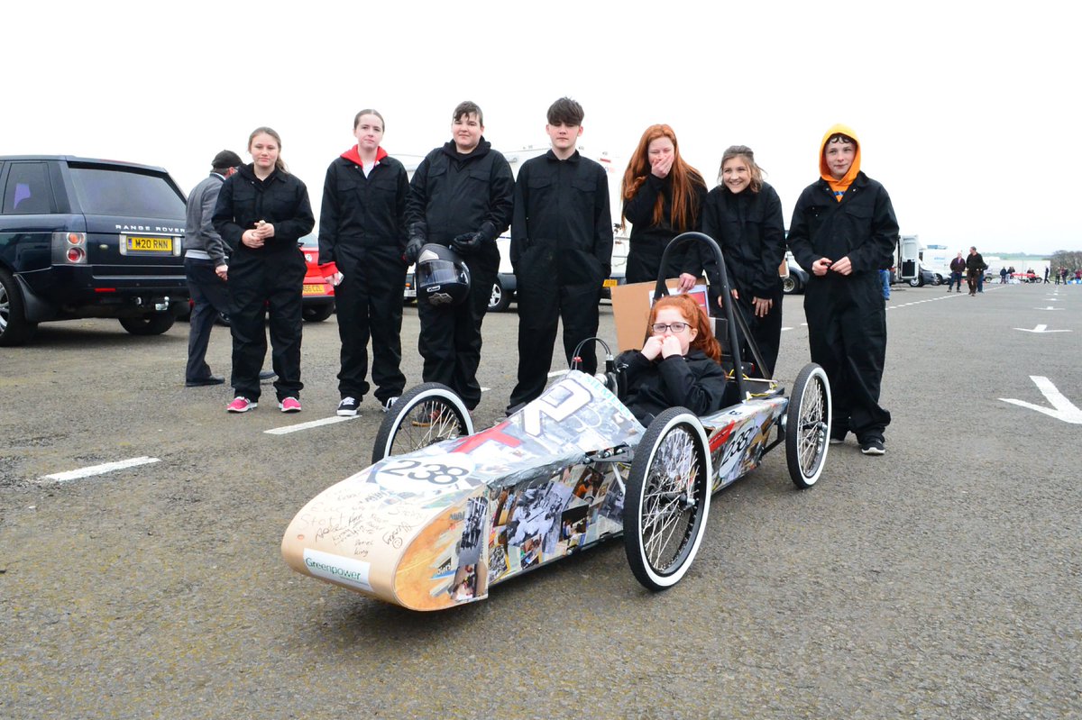Formula 24 BRAG group from Glenwood racing their kit car which they designed and built.
Well done to all pupils  &amp; staff involved #stem #DYW
