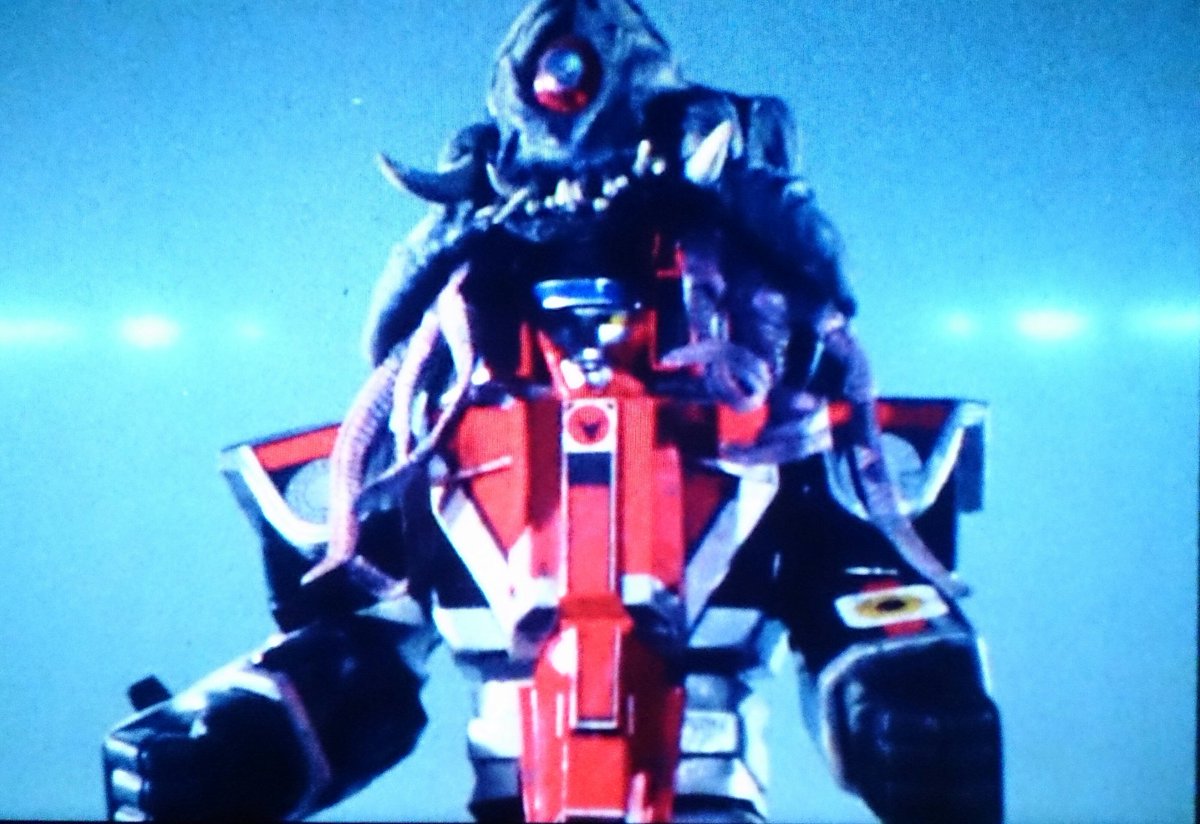 光戦隊マスクマン』第22話より。マスクマンの1号ロボのグレート