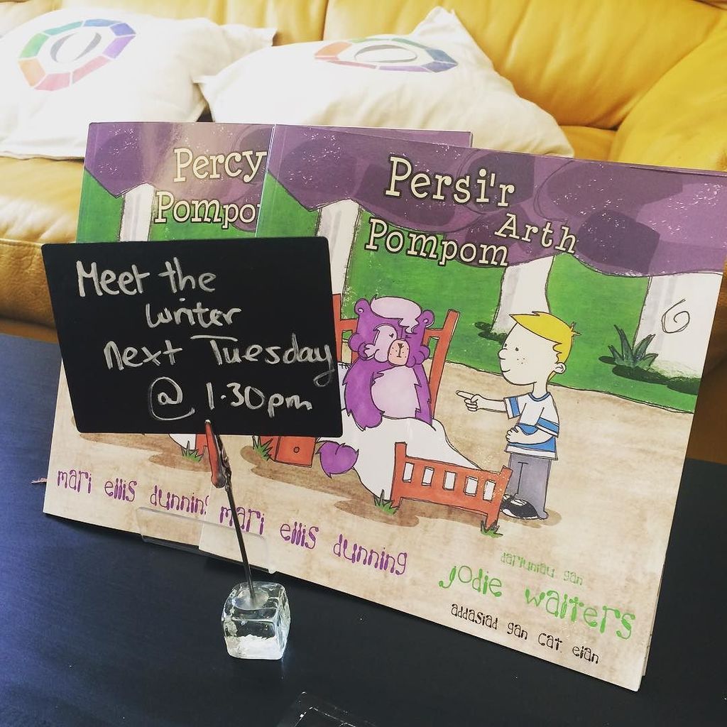 PercyPompom's tweet photo. Meet the author today at Octavo's #CardiffBay #AmserStori https://t.co/5DriyhmD2Y https://t.co/dw7E69Jzwd