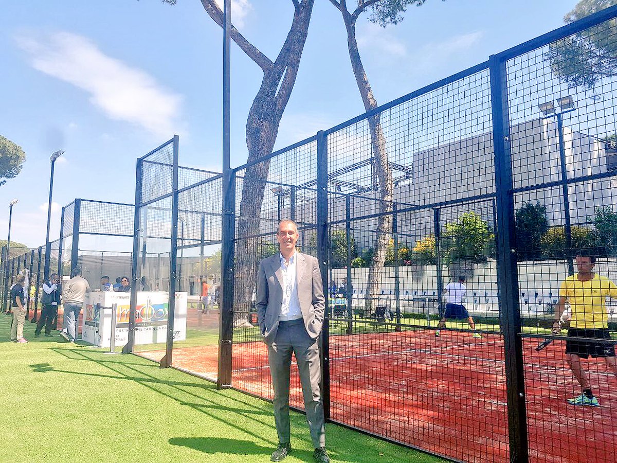 PadelNostro's tweet image. @GNirdaci presidente @comitatopaddle durante la seconda giornata di #Padel al #ForoItalico #ibi17