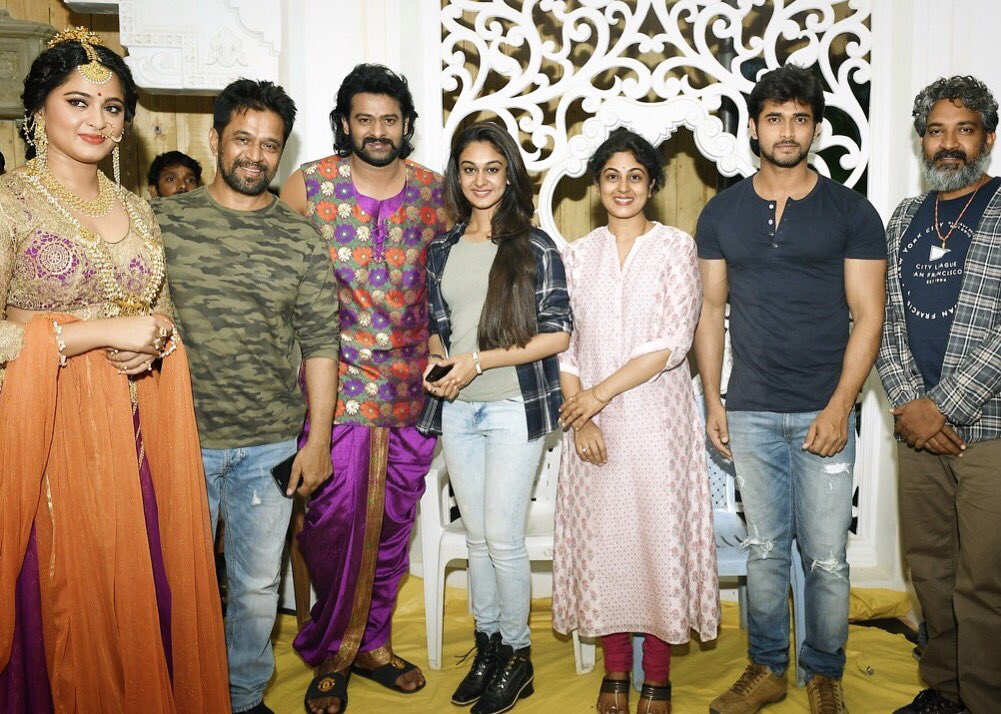 Sudheer_Prabhas's tweet photo. #Prabhas with @ssrajamouli garu #AnushkaShetty  #Actor_Arjun Tamil actors on the sets of #Baahubali2 
@BaahubaliMovie https://t.co/s5j6TyMrRc