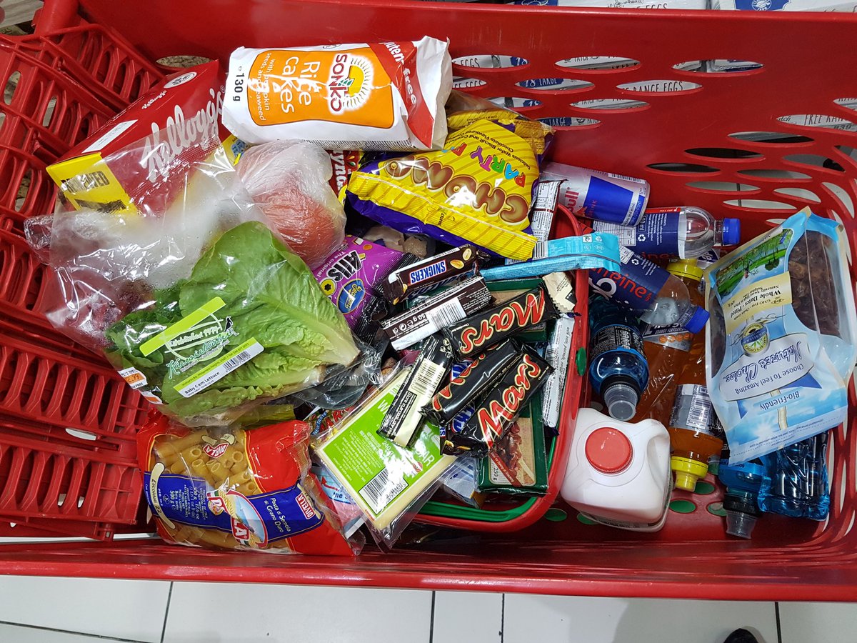 expafrica's tweet photo. Expedition Africa teams cleaning out the local Superspar Village Square in St Francis #foodshopping #expafrica #dardingle @KineticHeidi https://t.co/TgvMHyCEiZ