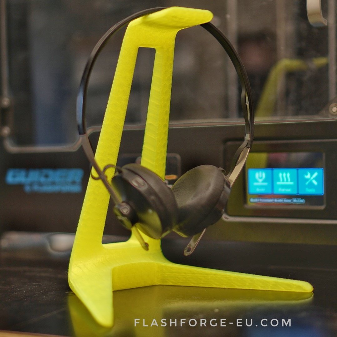 #3Dprintable headphone stand made in one piece on the #FlashForgeGuider Flashforge-EU.com. STL file  by thingiverse.com/thing:2050885