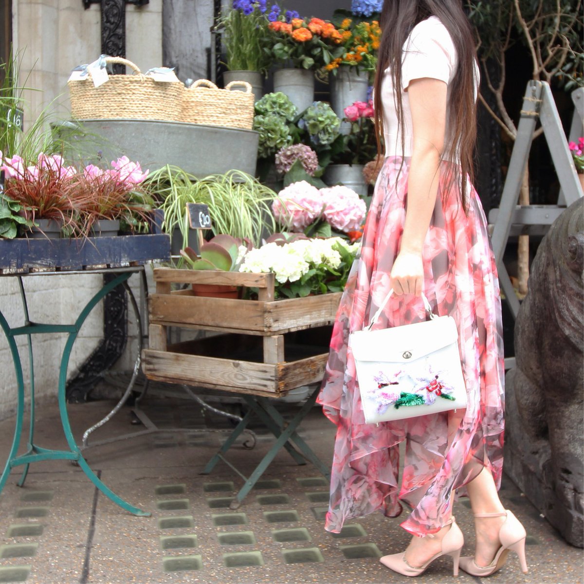 dreamscodeuk's tweet photo. #DreamsCode #LADYLILYhandbag and our designer on a shopping day at @LibertyLondon #ShoppingTime #WeLoveThisStore https://t.co/CqWWgkTwEp