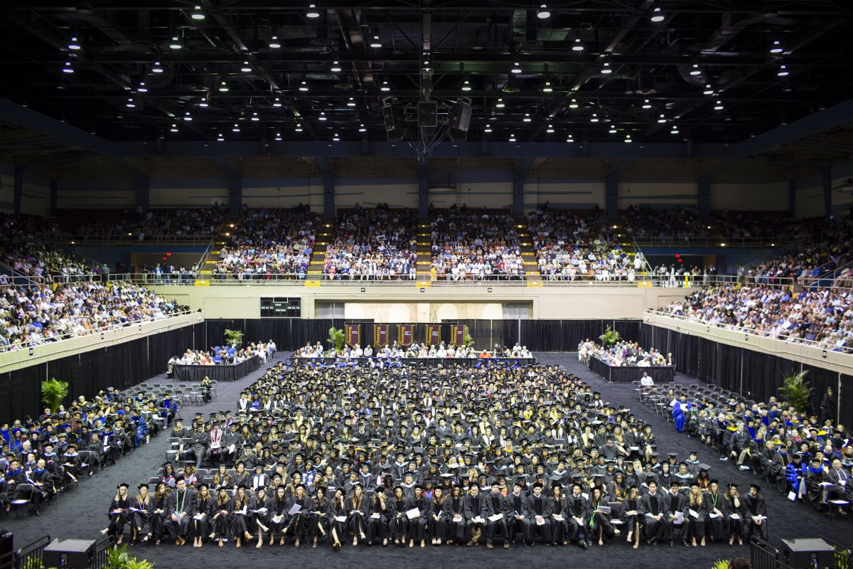 SavannahNow's tweet photo. Record number of graduates at @Armstrong_U's 2017 spring convocation: https://t.co/P0fQB3ylTY | #Savannah https://t.co/gztVPttWnV