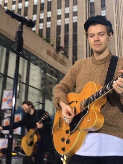 harryposts's tweet photo. He looks so soft https://t.co/oQIc5fAipS