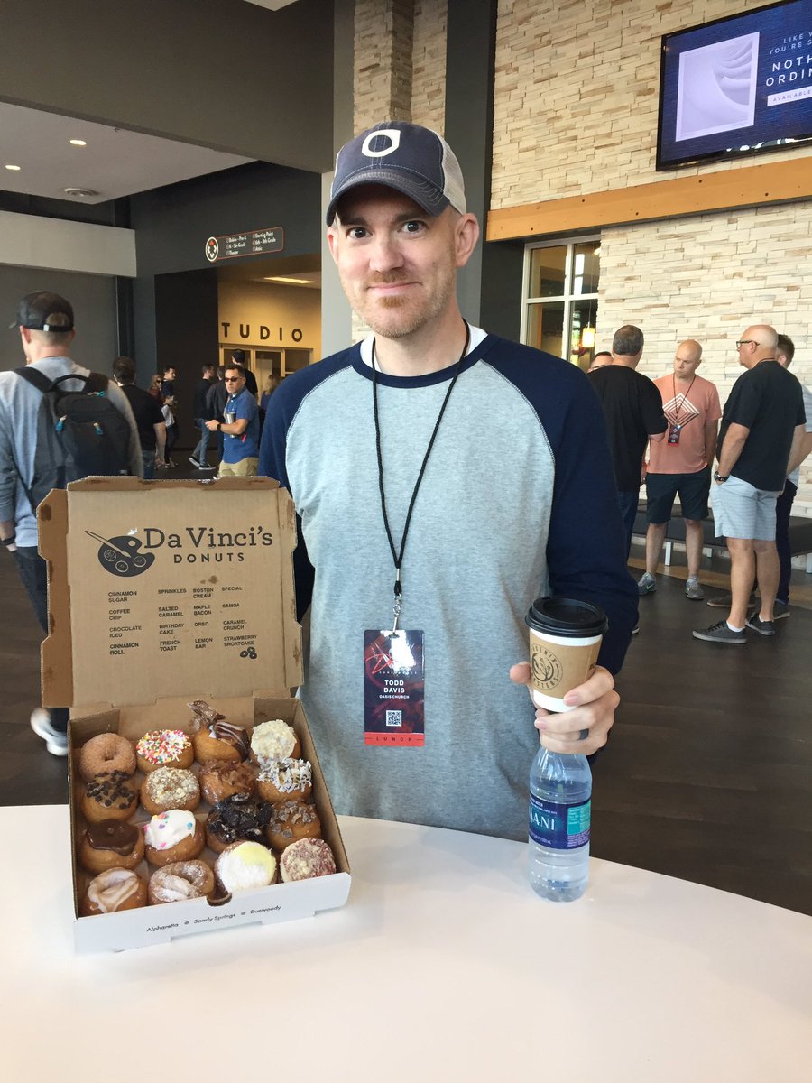DriveConference's tweet photo. What's better than a dozen donuts? How about 16!?! Enjoy @shorewire !! #sharingoptional https://t.co/JQkEXvNlzt