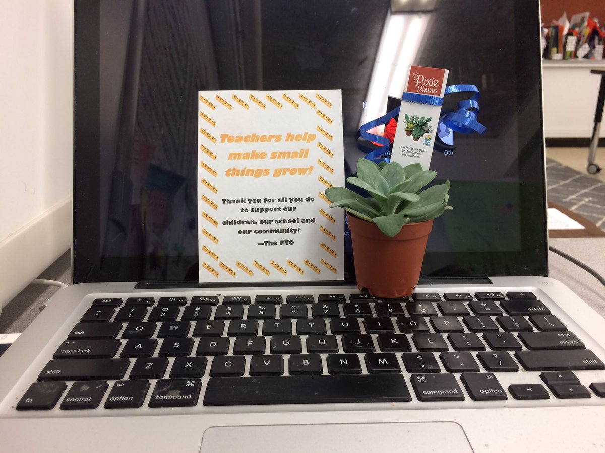 jpphil35's tweet photo. Special thanks to our fabulous PTO for leaving this kind gift on my desk this morning! Love...💜 #wal109 #engage109 https://t.co/4mSU7CHJjW