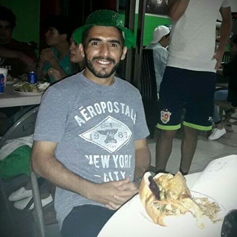 SinFlashes's tweet photo. Feliz Cumple Sergio Souza (@MotaSouza17 ) jugador en la actualidad del @santateclafc https://t.co/lfzokQAJfk