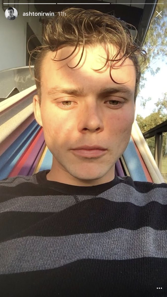 GabyHdz18_11's tweet photo. @Ashton5SOS @5SOS Ashton en historia de IG Daddy ASH 😏🔥❤️ siempre haciendo las cosas bien ❤️ #5SOS #5sosfam #5sosbbmas #5SOS3 #5sos3album https://t.co/0tVs2SQg2h