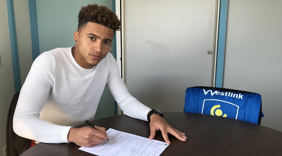 ChamoisStFlo's tweet image. [#TeamChamois] Quentin Bena passe professionnel ! Le milieu vient de parapher un contrat de 3 ans !
✍️📄🔵⚪️⚽️
➡️ chamoisniortais.fr/actualites/201…