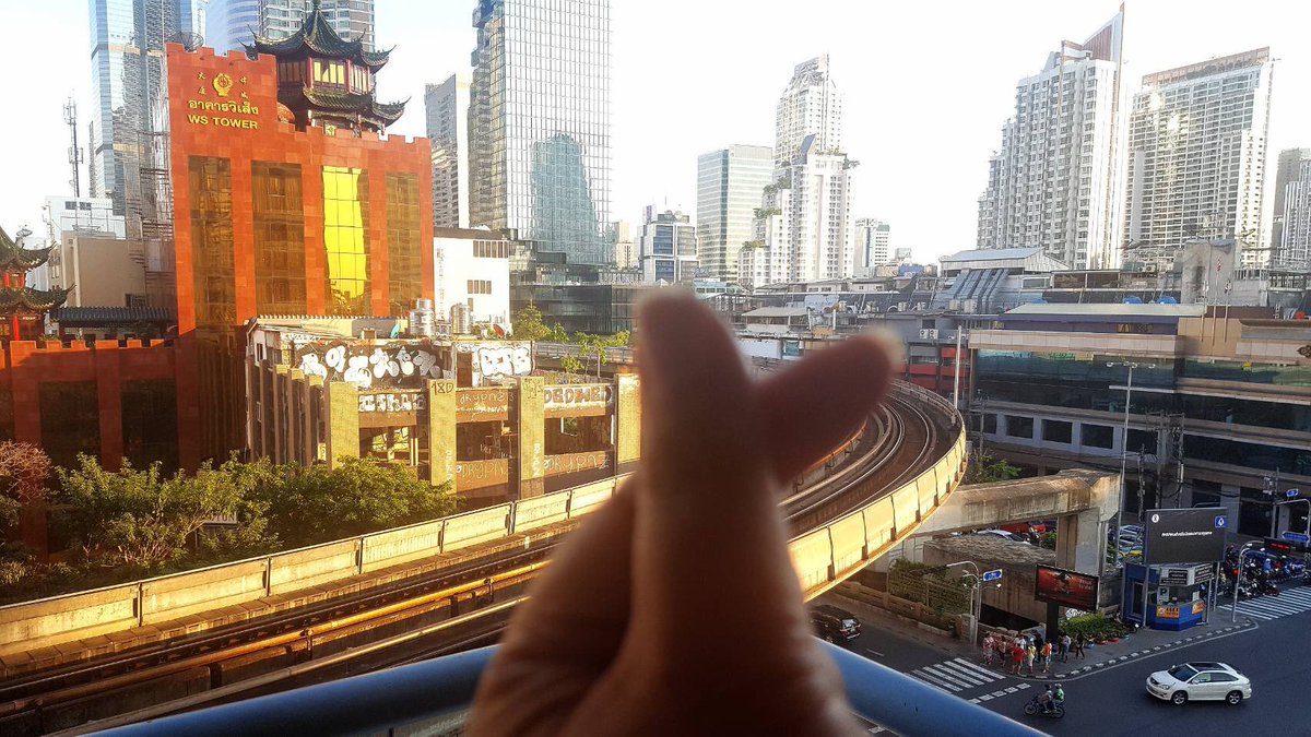 GOT7Coversong's tweet photo. มาร่วมบอกรัก #GOT7 โดยการถ่ายภาพ ตามตัวอย่าง ในสถานที่ที่คุณคิดว่าใช่ ผ่าน #บอกรักภาษาอากาเซ 
โหลดภาพ >>> https://t.co/dnRtqRXPIC https://t.co/C88iZIDTb3