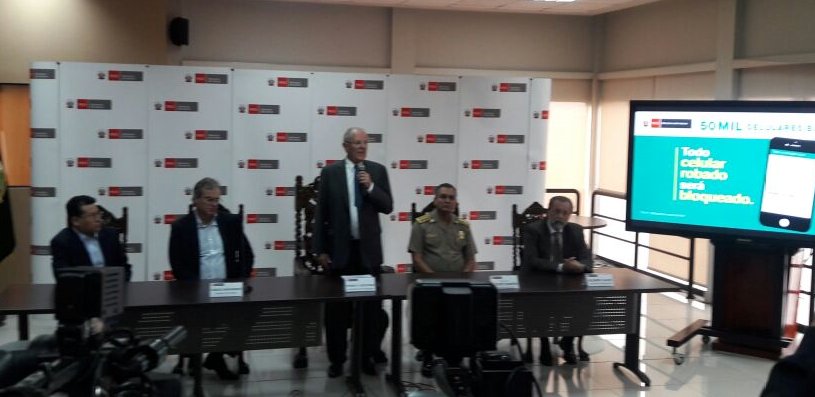 MininterPeru's tweet image. .@ppkamigo felicitó a @MininterPeru y @PoliciaPeru por campaña de inhabilitación de celulares y exhortó a operadoras a facilitar el trámite