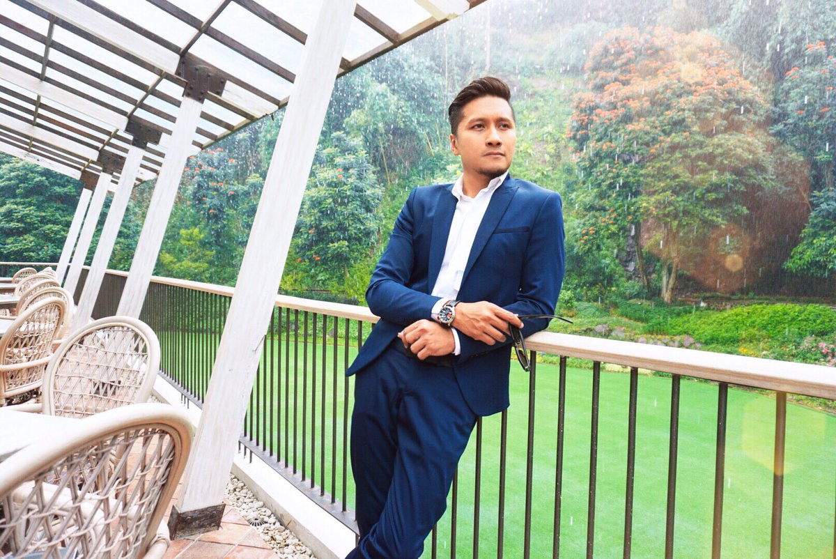 ArieKuntung's tweet image. Belajarlah dari bulu ketek walaupun terhimpit tetap tegar bertahan dan tetap tumbuh 😜