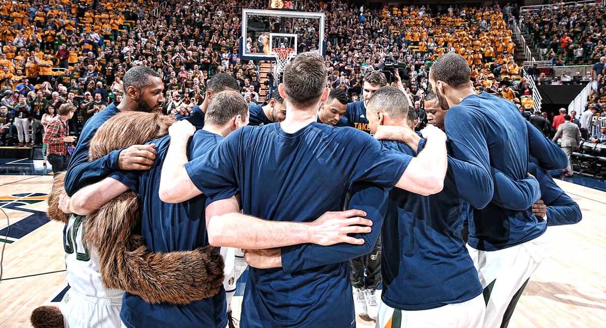 🎥🗣🏀📊4️⃣ // #GSWatUTA  The Roundup: on.nba.com/2qNDPm4 https://t.co/0lCYRtzJOU
