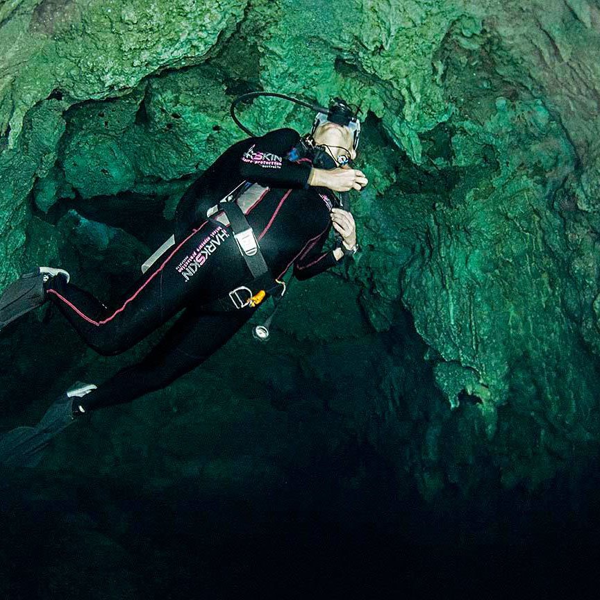 sharkskinsports's tweet photo. Let #SharkskinSports take you to to new places everyday: https://t.co/egszvhfT2X #OnInOut #scuba https://t.co/CAtJqy7Jcf