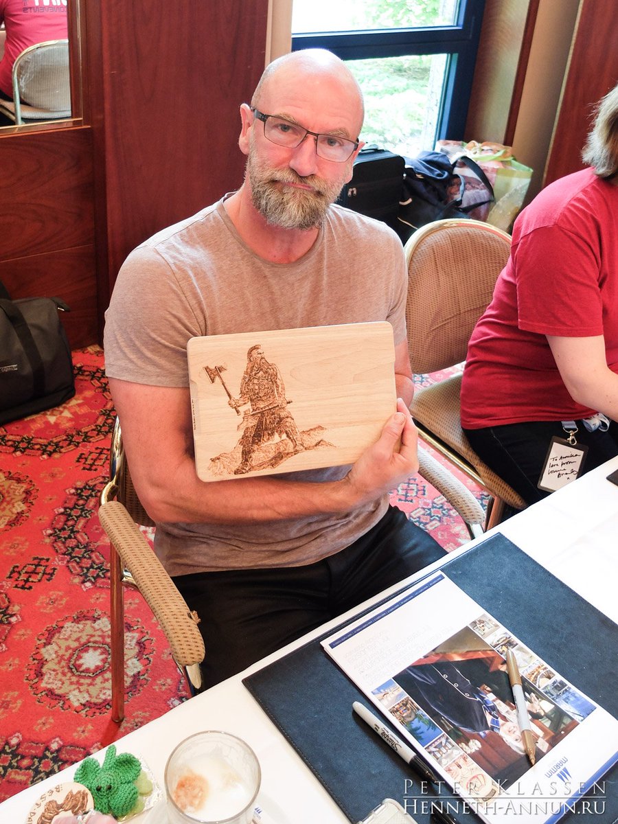 salvenyjul's tweet photo. I can't keep it inside! I'm thrilled my presents were received by my favorite actors @Deanogormano & @grahammctavish tnx 2 @ElHutto 4 photos https://t.co/kLfR4qihTg