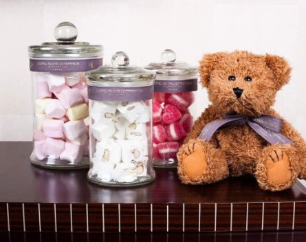Teddy bear + candies = Best combo for an unforgettable stay with your children at <a href="/HCollectionneur/">Hotel Collectionneur</a>. #ThePreferredLife #Paris #familyfriendly