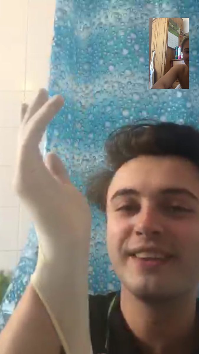 SarahWelsh_'s tweet photo. Let me just put my driving gloves on 🤚🏼@o_tommyb https://t.co/Da0ca9NTnJ