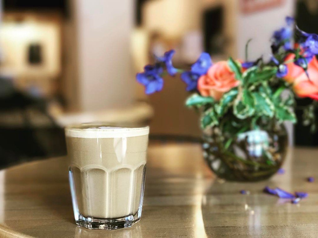 TH_Studios's tweet photo. // Double Cortado //
...
...
@catalystcoffeestl @art_st_louis 
#coffee #espresso #coffeeshot #coffeeFTW #caffeine #flowers #petals #freshfl… https://t.co/rHauFo7ZSW