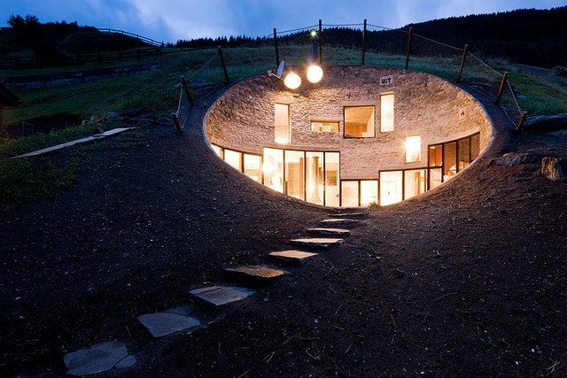 TurnerMidAtl's tweet image. 11 Amazing Examples of Subterranean Architecture | Architectural Digest bit.ly/2qvBqIY