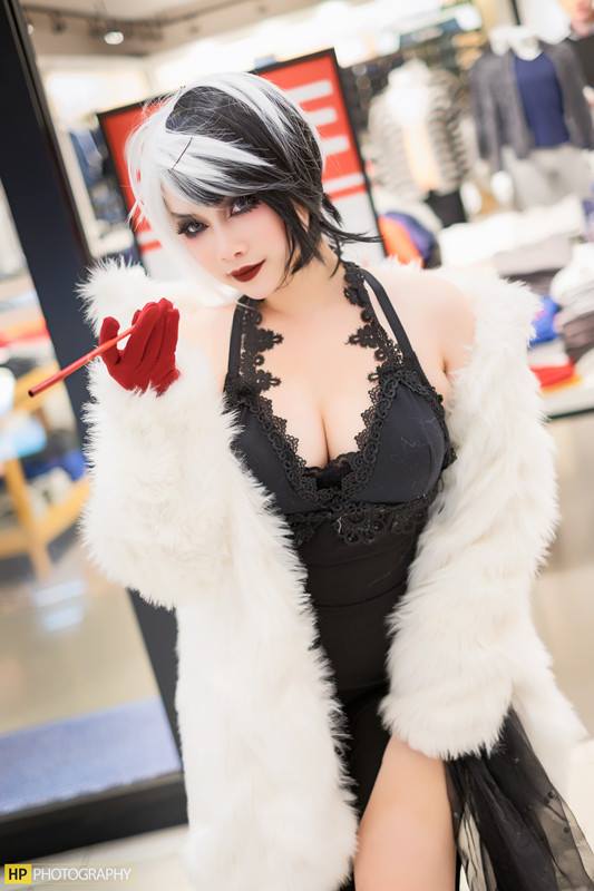 Cruella de Vil cosplay by me
#cruella #cosplay https://t.co/O1h6YijKWv