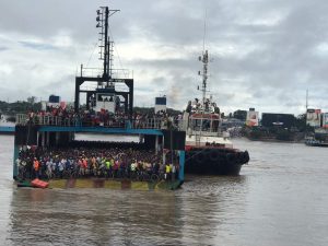 GhettoRadio895's tweet photo. Tension As Ferry Breaks Down With Passengers On Board (VIDEO) https://t.co/LYxfZo3Cad  #Goteana https://t.co/xRdlrJBet6