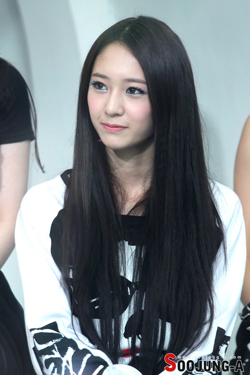 bhairedkidols's tweet photo. krystal | f(x) https://t.co/0H7giCmsrh