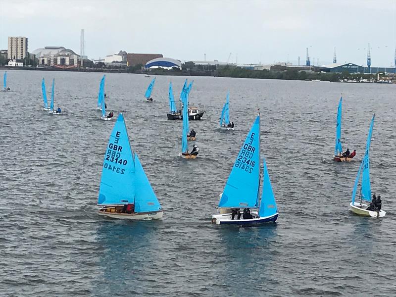 yandyfeed's tweet photo. Fleet kept happy by excellent Cardiff Bay YC during the @allen_bros @EntAssociation Inlands https://t.co/P623Yqpn8Z https://t.co/pIzUcroz87