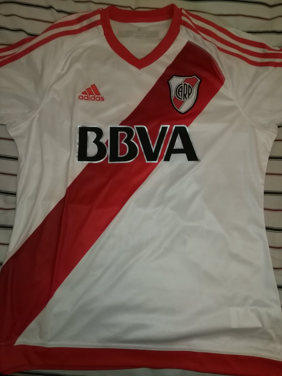 Te gusta esta camiseta de #River? Puede ser tuya!! RT y te anotasss. El 11-5 digo el ganador.
