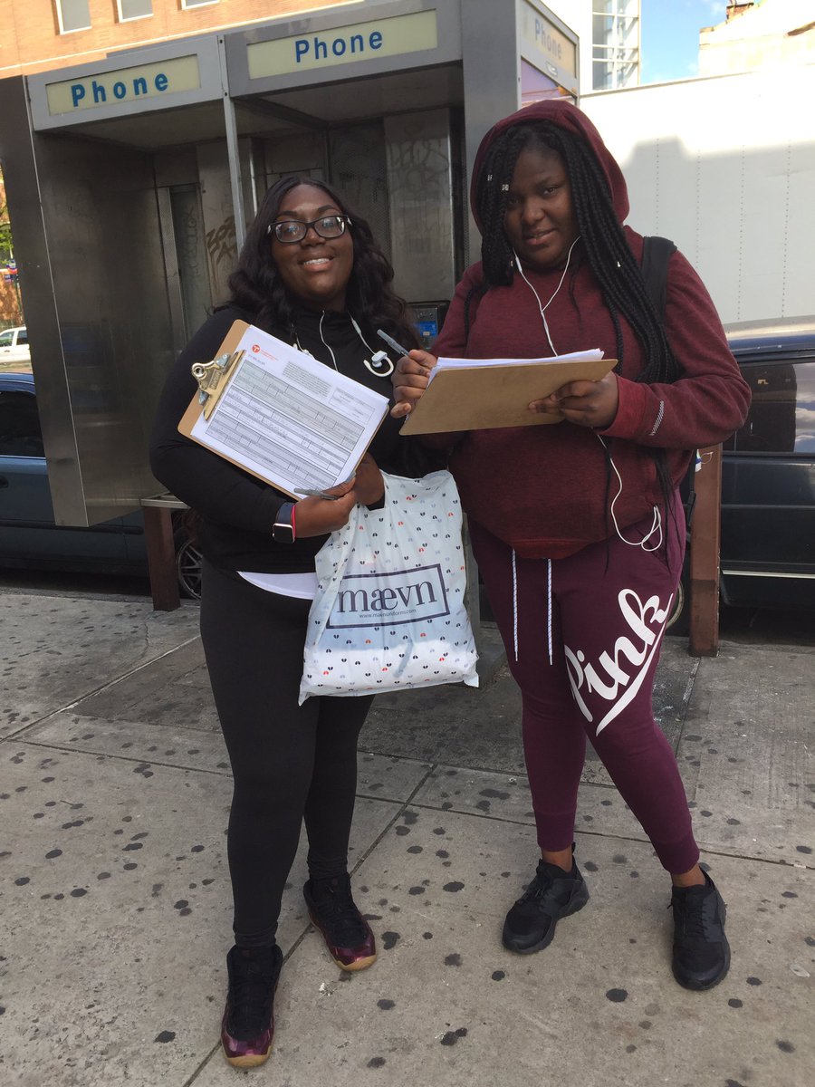 TimeFlys99's tweet photo. @transalt city bikes 4 all Petition! In Bronx E149 street https://t.co/ZPaL4m5TVB