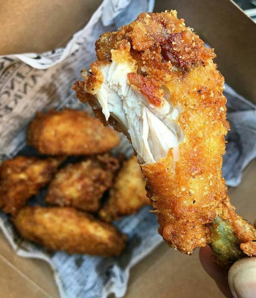 PassChuu's tweet photo. #PassChuu #Peace #Love &amp;#Unity #Restaurant 
for your perfectly fried chicken. #DownTown #Kingston
Have a wonderful day you'll!! https://t.co/Is5h3cuyMz