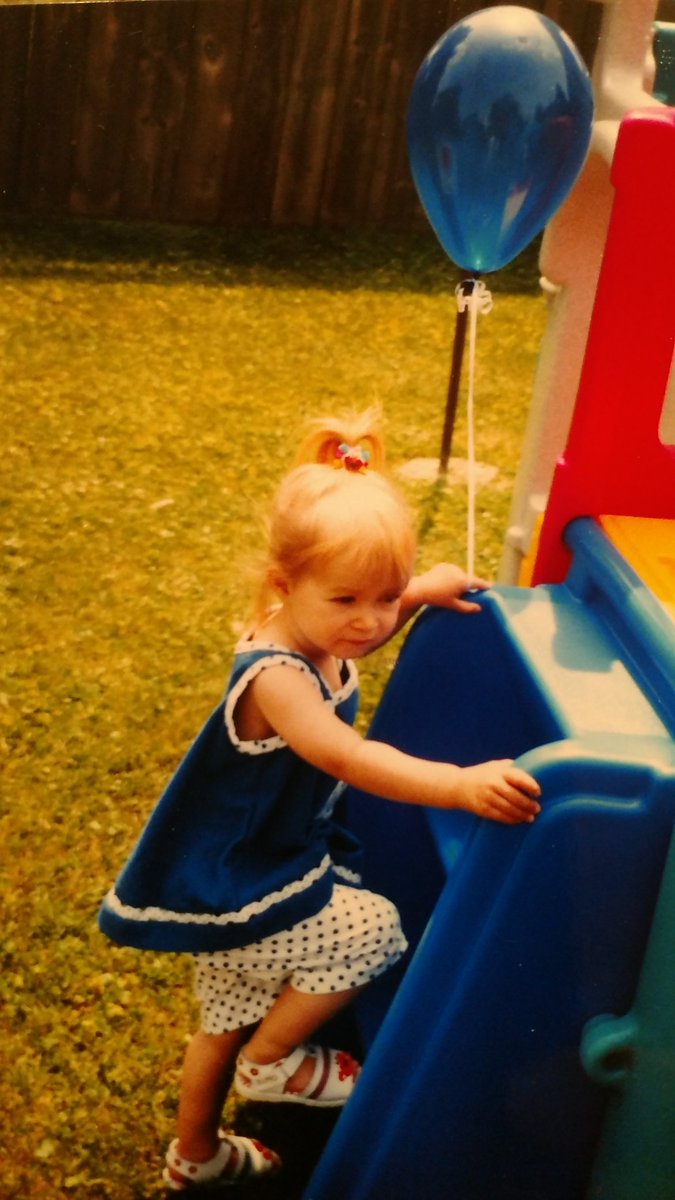 lag_gal1's tweet photo. 🎊 21! 🎊
#loveyou #happybirthday #shoproud #whatawoman #stillmybaby @MadelineLag https://t.co/jf5c4FDdOv