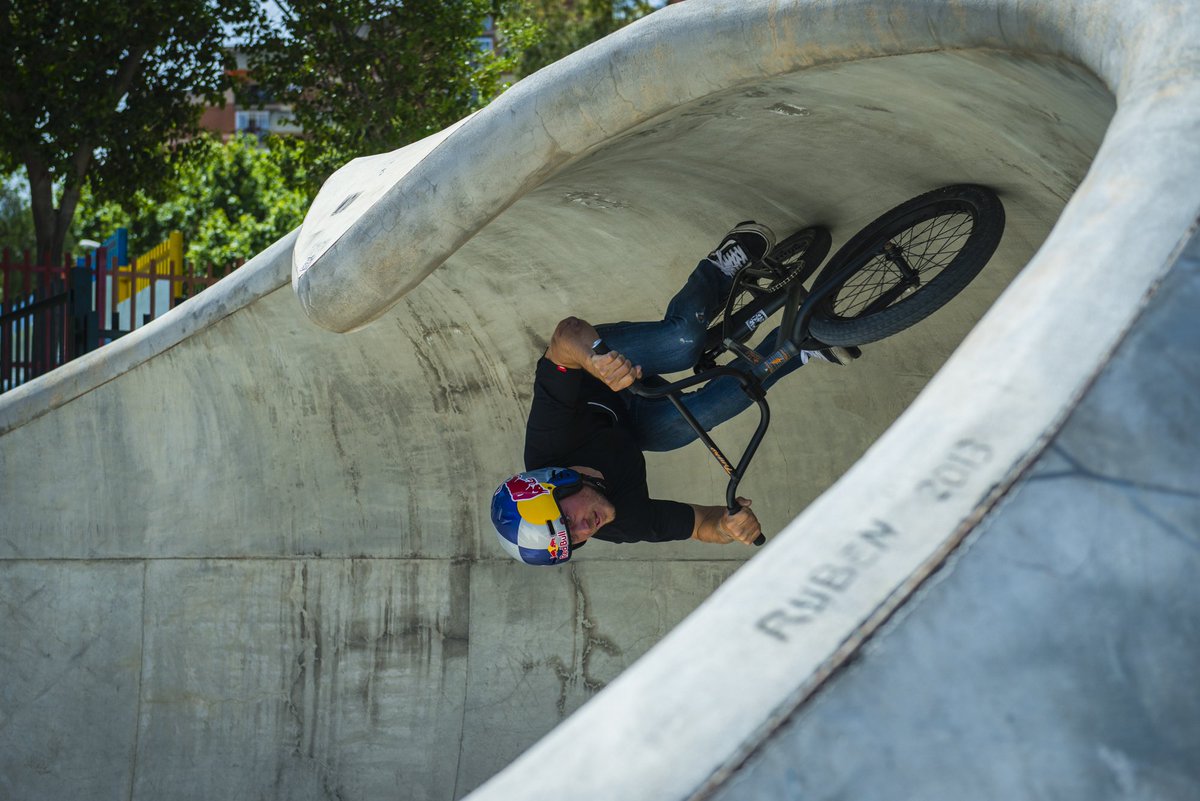 AsAccion's tweet photo. La Vans #BMX Pro Cup, en 28 fotos de @RubenVigil 

v/ @diarioas 

📷➡️ https://t.co/atnIvmMeOn https://t.co/9sCsqAMvbX