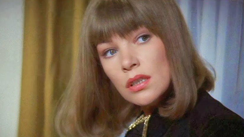 Filmland Birthdays:
Born today in 1936. Happy 81st Birthday to Glenda Jackson, a woman with fire, wit & charm.     