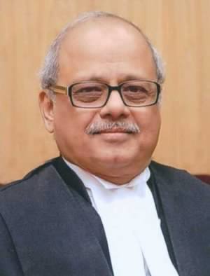 suchisoundlover's tweet photo. It was farewell evening for SC judge #PinakiChandraGhose.He s d one who finalized #Jayalalithaa #DACaseVerdict. @sjeeva26 @balajidtweets https://t.co/f2x3YjYrfR