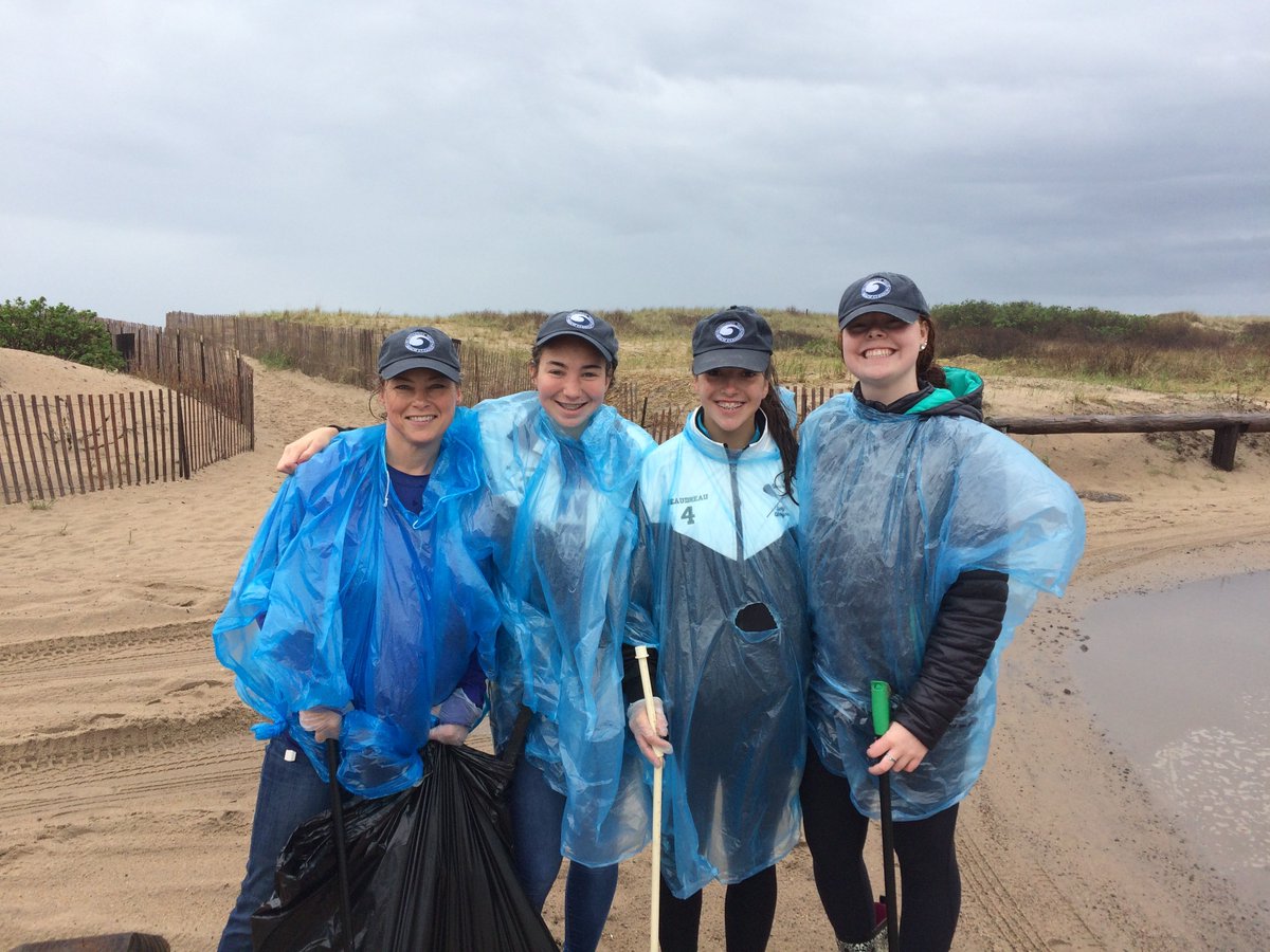 RIStateParks's tweet image. A big thank you to Washington Trust Bank and @SaveTheBayRI for their clean up of RI State beaches this weekend!