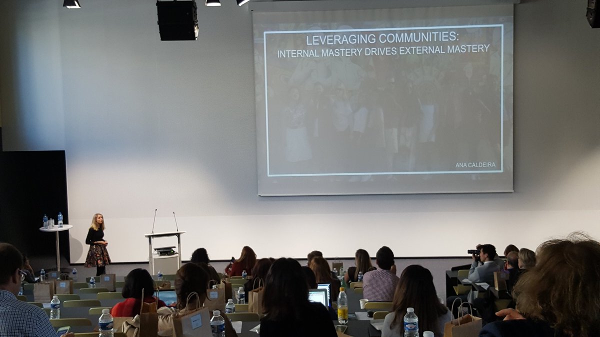 AudeLerner's tweet photo. @anasofiacald from Nestlé about the digital acceleration team aiming to build digital expertise in communities #wds2017 https://t.co/yN2ZvY5P37